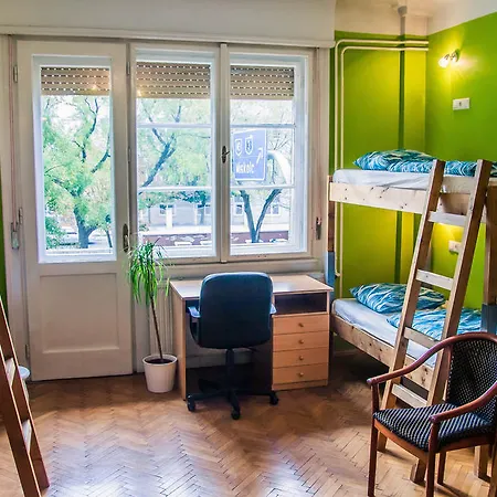 Auberge de jeunesse Alice *